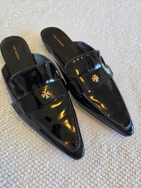 Tory Burch mules women's 10 black patent leather pointed quiet luxury old money